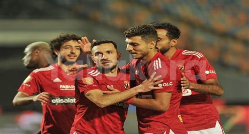 بعد أفشة.. الأهلي يتوصل لاتفاق مبدئي مع شريف وهاني على التمديد